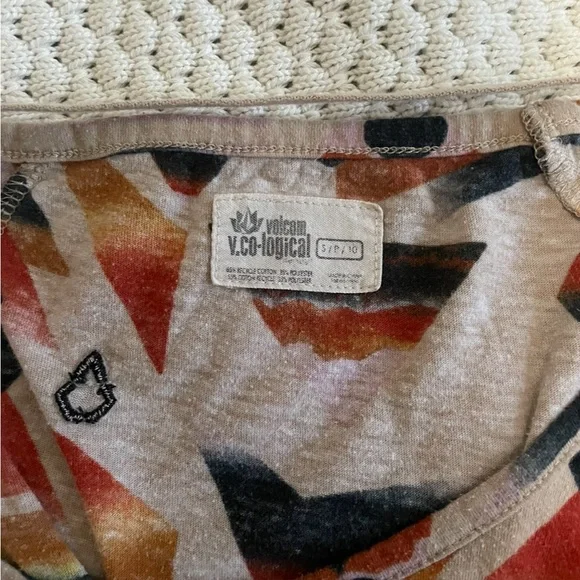 Volcom vintage* long sleeve crop top - Picture 3 of 3